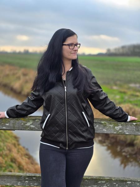 Kunstleder Debbie in Steppoptik Schwarz von Swafing